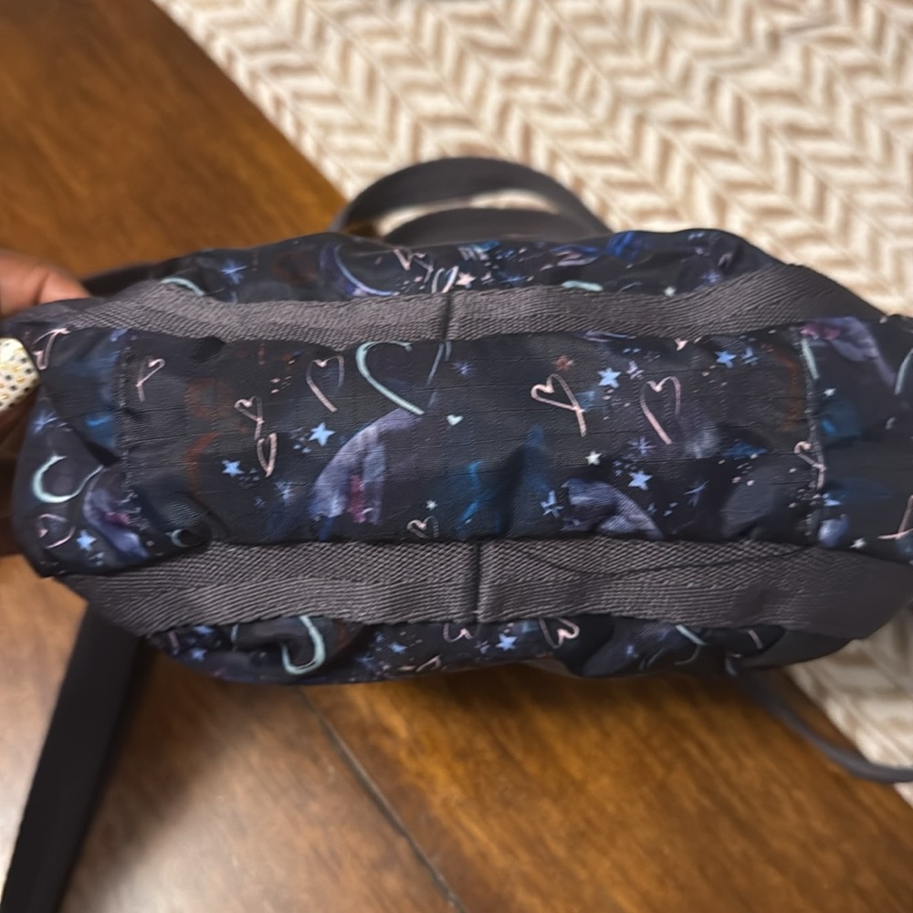 LeSportsac Small Jenni in the print Venus Rising!!✨ - Picture 5 of 7